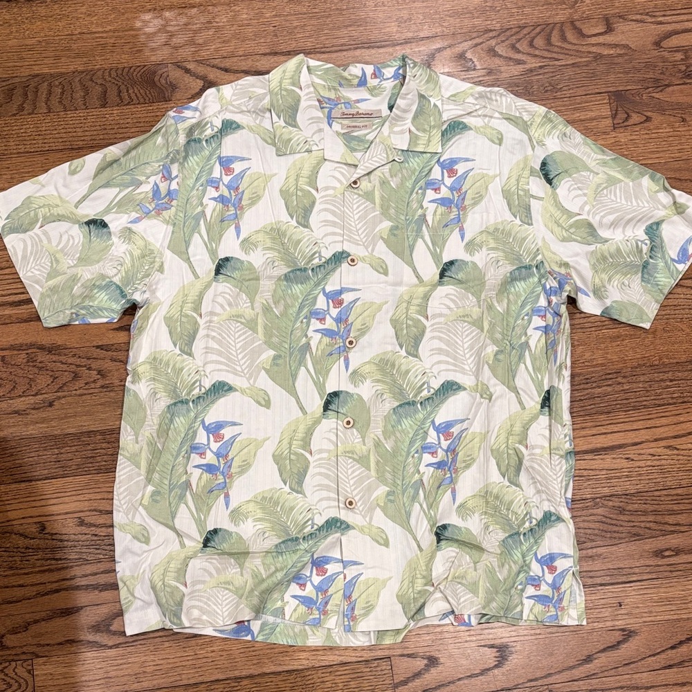 Tommy Bahama White Shirt with Green Leaves and Blue Floral Print XL